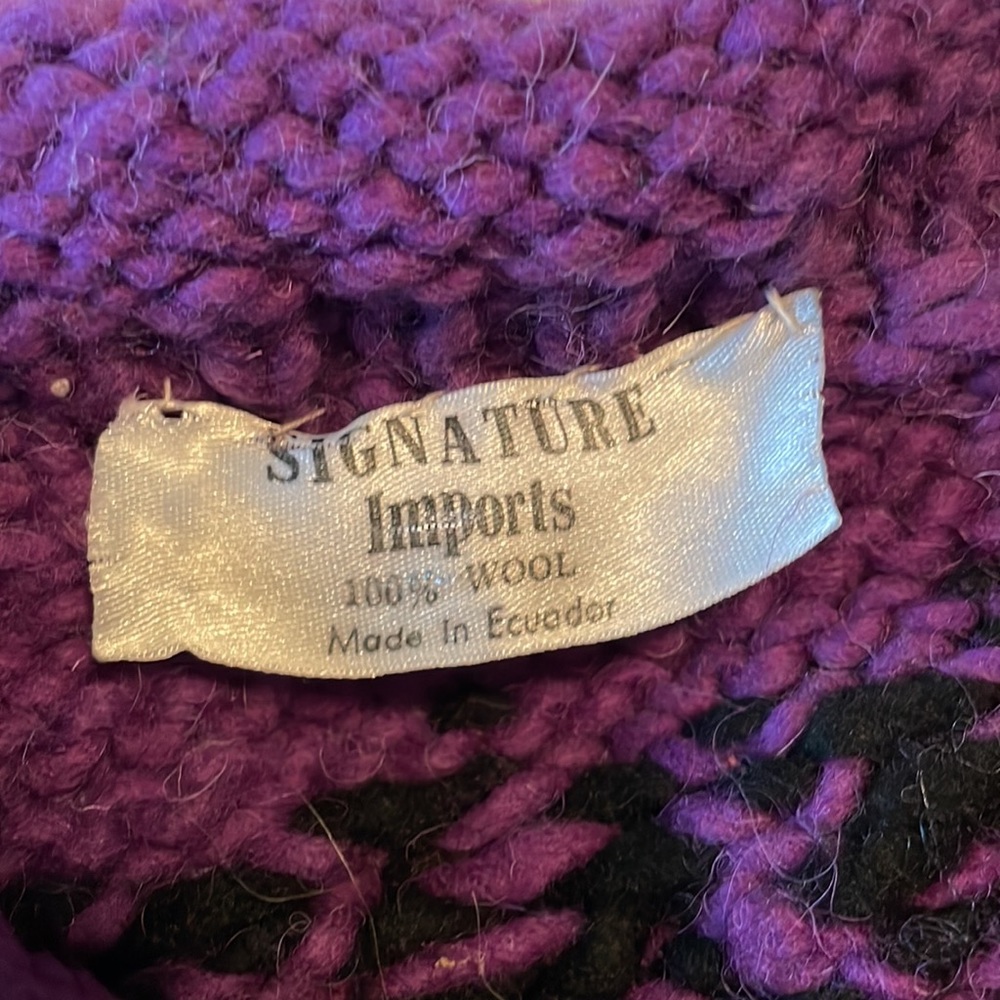 Beautiful Hand knit imported from Ecuador. - Picture 3 of 3